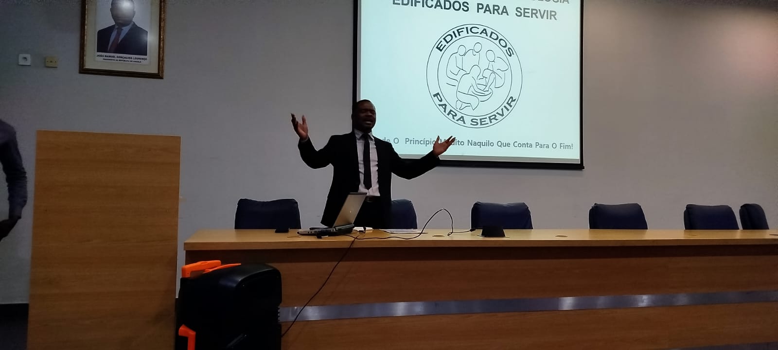 INSTITUTO TEOLÓGICO EDIFICADOS PARA SERVIR